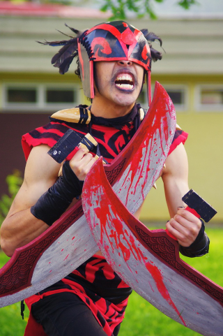Illustration for article titled Defense of the DotA Cosplay